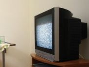 Сейм Латвии поддержал введение языковых квот на радио и ТВ