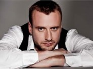 "Холостяк-2": Френсис Метью выгнал из шоу еще одну девушку