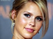 Клер Холт покидает проект "Древние"