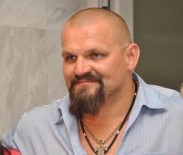 «Квартал 95» зробить «1+1 удома» до 8 Березня із Василем Вірастюком 