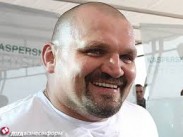 Василь Вірастюк заспівав на «1+1 удома» до 8 Березня 