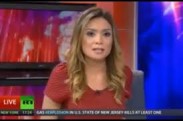 Ведущая телеканала RT в прямом эфире объявила об увольнении 