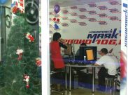 Хабаровский "Маяк FM" перебрался "За стекло"