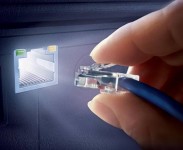 Рост числа абонентов фиксированного интернета в России замедлился вдвое 