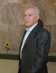 Юрий Ковальчук приобретает долю в СТС Media