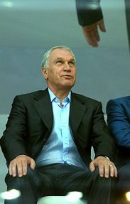 Структуры Юрия Ковальчука выкупили у Романа Абрамовича 25% "Первого канала"