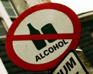 На телеканалах понемногу отказываются от дневной рекламы алкоголя